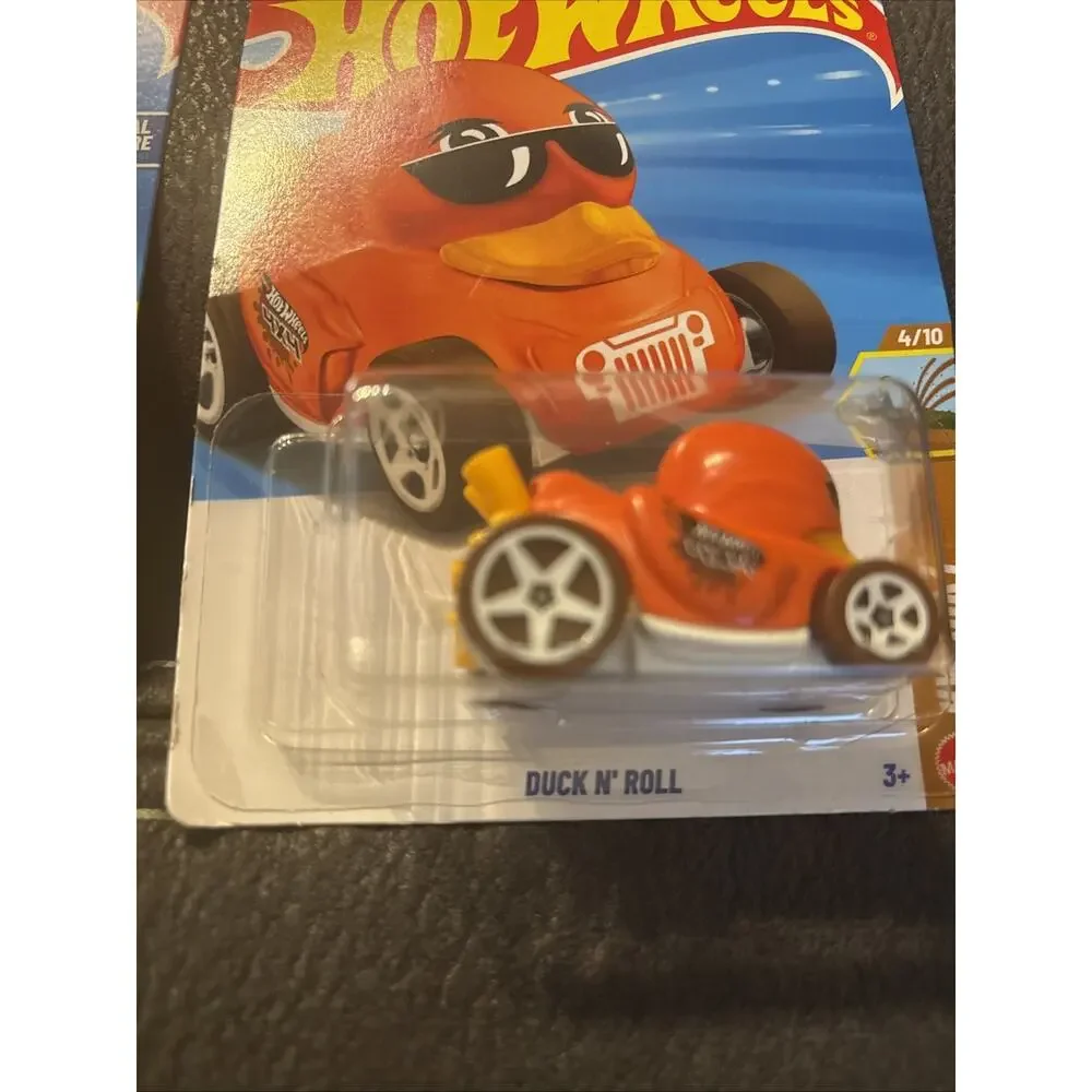 2026 Hot Wheels Twin Tags #166 Red LUGGAGE- Duck And Roll Orange 174